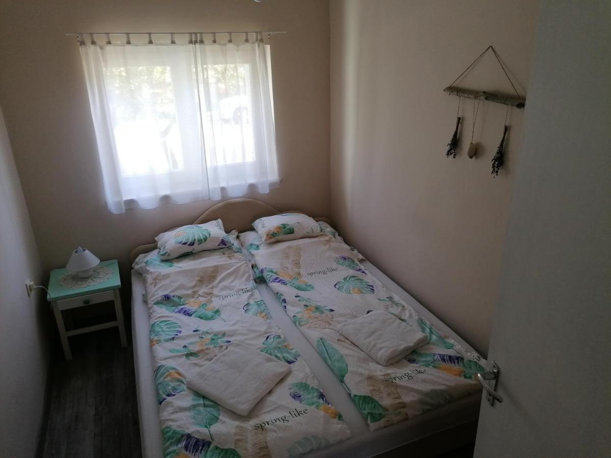Menta Apartman Apartment